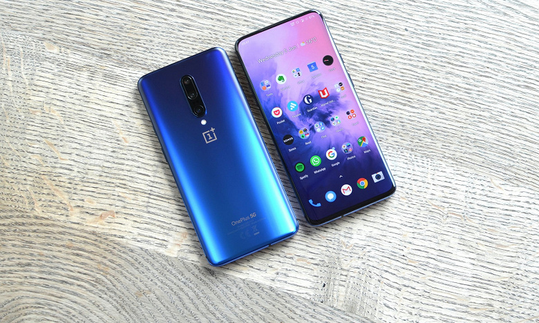 Лучший смартфон года — OnePlus 7T Pro, лучший компакт — Samsung Galaxy S10