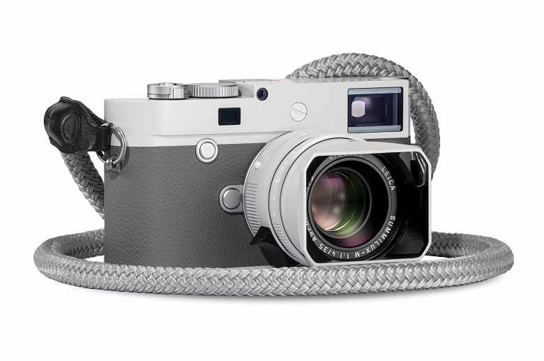 Оформление камеры Leica M10-P Ghost Edition навеяно старинными часами