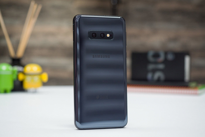 Дешевле Galaxy S10e. Samsung готовит бюджетный флагман на базе Snapdragon 855