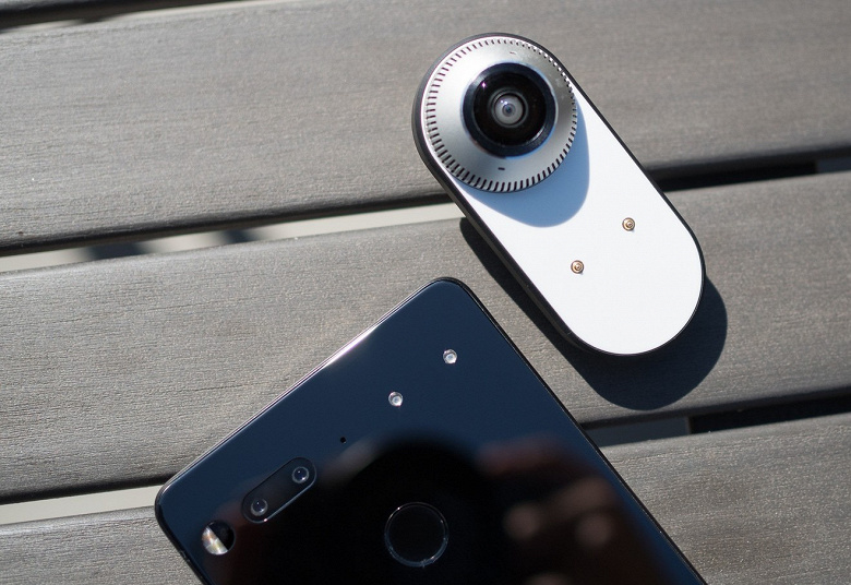 Изображения дня: смартфон Essential Phone PH-2 с интегрированной под экран камерой