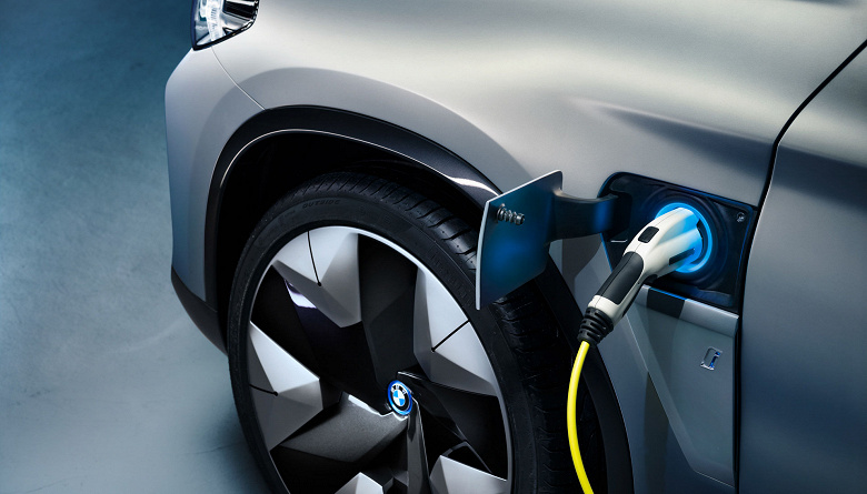 BMW обещает существенно превзойти конкурентов по автономности электромобилей