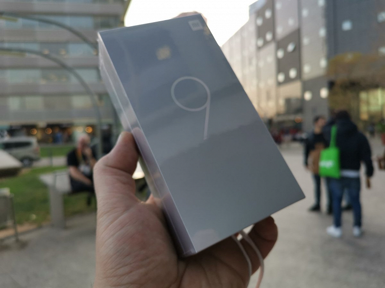 Живые фото Xiaomi Mi 9 Global Version подтверждают, что смартфон продается в Европе