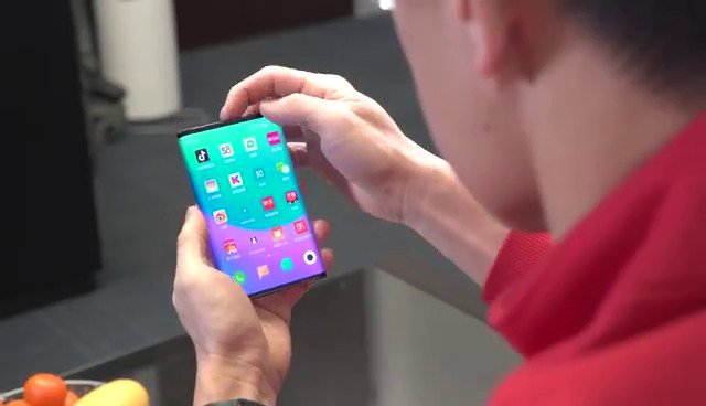 Дешевле, чем iPhone: гибкий смартфон Xiaomi, который выйдет до конца года, поразит своей ценой