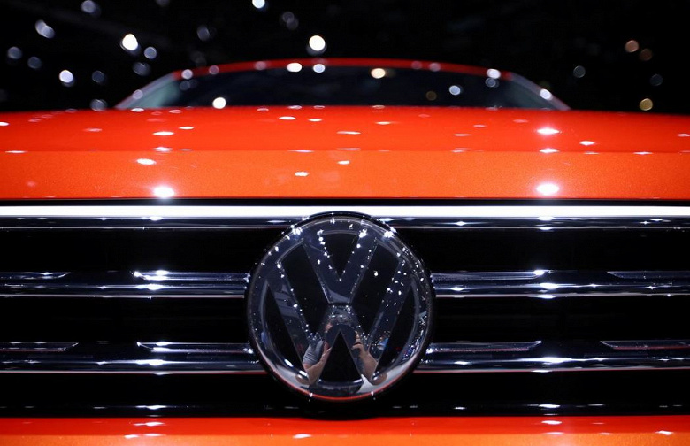 Volkswagen подталкивает партнеров по выпуску аккумуляторов к строительству «гигафабрик»