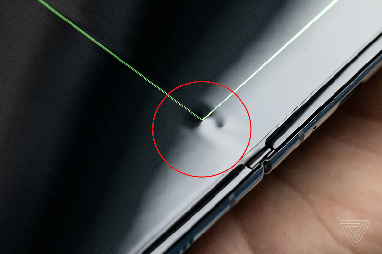 В iFixit объяснили, почему выходят из строя экраны Samsung Galaxy Fold