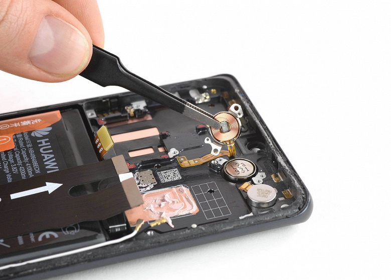 Разборка смартфона Huawei P30 Pro позволила узнать все его секреты и оценить ремонтопригодность
