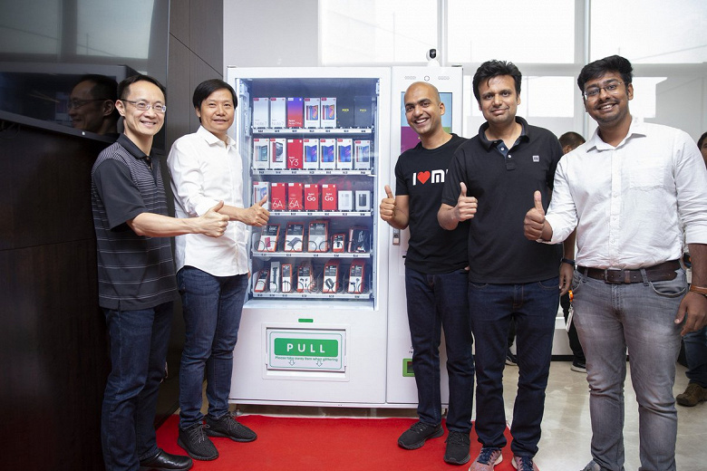 Xiaomi начинает продавать смартфоны и аксессуары через торговые автоматы Mi Express Kiosk 