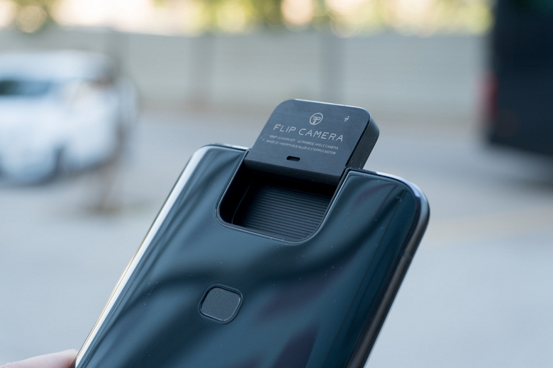 Представлен смартфон Asus ZenFone 6: аккумулятор емкостью 5000 мА·ч, поворотная сдвоенная камера, экран без вырезов и цена от 40 000 рублей