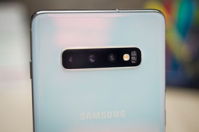Samsung исправила самую большую проблему камеры Galaxy S10