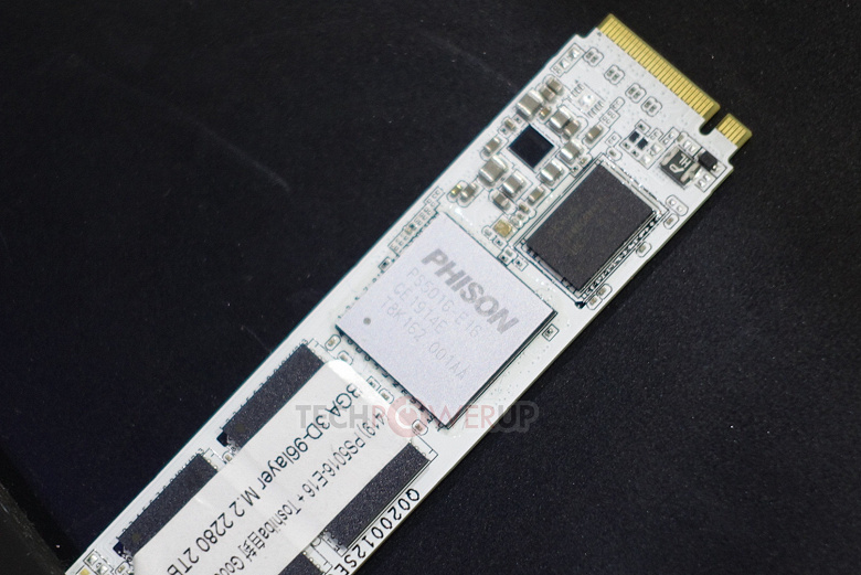Твердотельный накопитель Galax HOF E16 с интерфейсом PCIe 4.0 x4 имеет необычную окраску