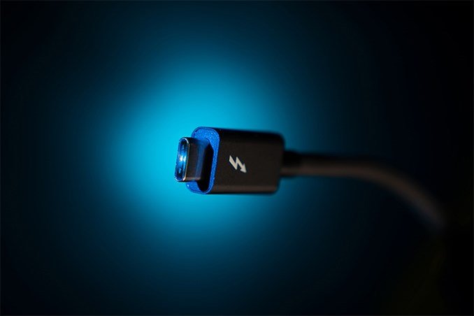 40 Гбит/с и 100 Вт. Коммерческие продукты на базе USB 4 появятся в конце 2020 года