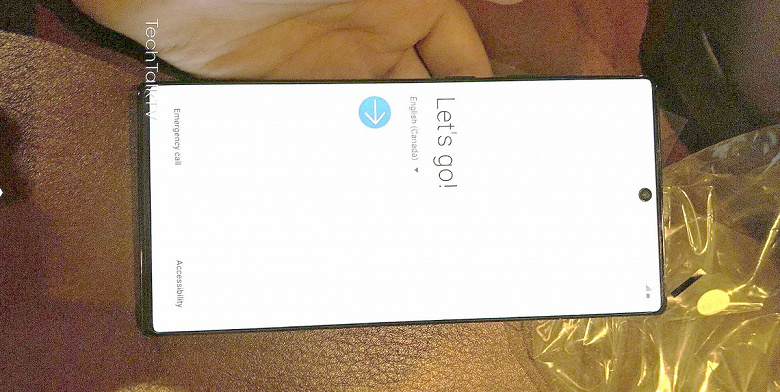 Samsung Galaxy Note10+ сравнили на фото и рендере