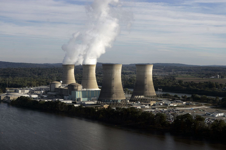 Атомную электростанцию, на которой произошла крупнейшая в США авария на АЭС, выводят из эксплуатации
