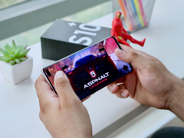 Без переплаты за 5G. Революционный смартфон Samsung Galaxy S11 для сетей 4G LTE уже интенсивно тестируется