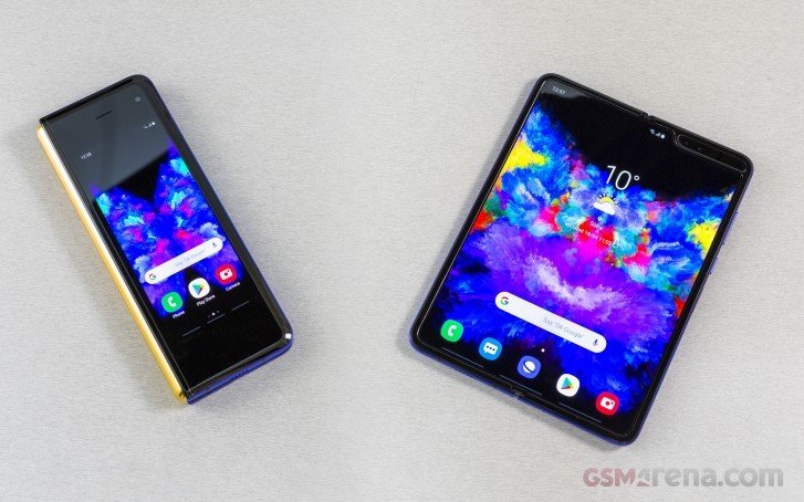 Позднее ожидаемого. Названа дата начала продаж складного смартфона Samsung Galaxy Fold с гибким экраном