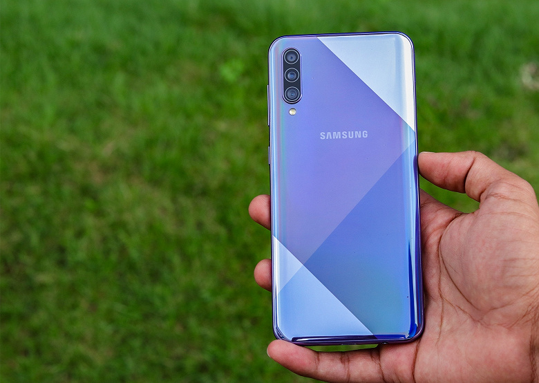Неправильное обновление бестселлера. Samsung Galaxy A51 не станет производительнее предшественника