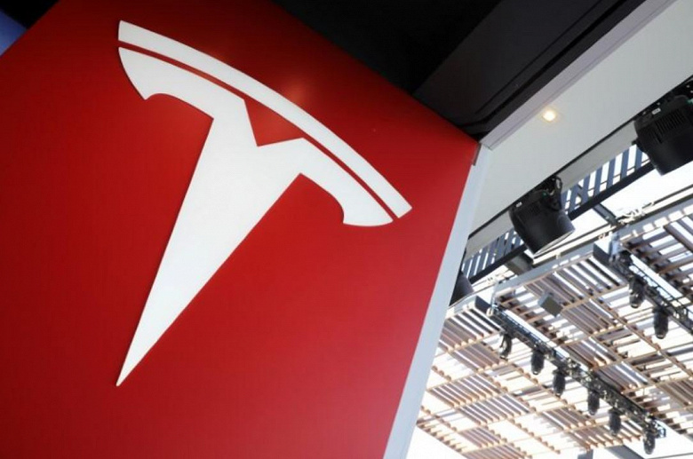 Tesla называет ложью обвинение в «непреднамеренном ускорении» ее электромобилей