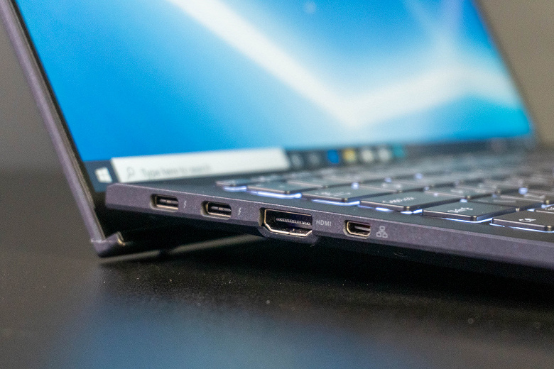 Asus представила самый легкий в мире 14-дюмовый бизнес-ноутбук