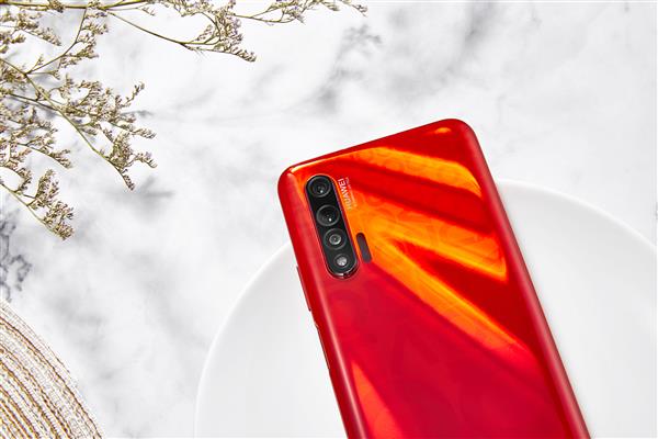 Huawei выпустила новую версию популярного смартфона