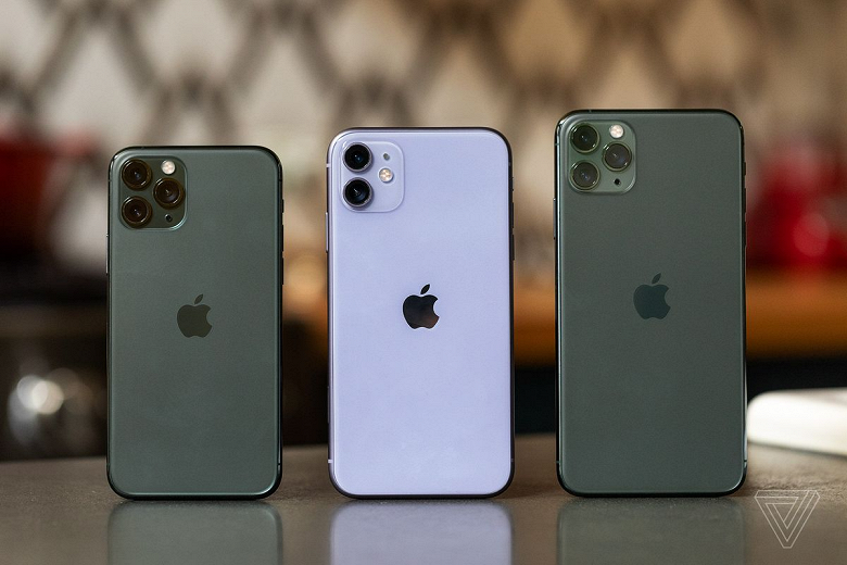 Apple заказала 20 млн старых iPhone, чтобы компенсировать нехватку iPhone 12
