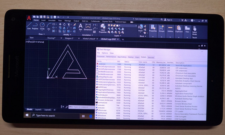 Полноценный AutoCAD запустили на смартфоне Microsoft 2015 года 
