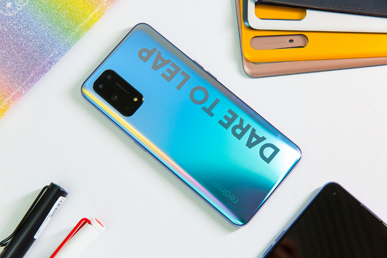 Realme X7 Pro со 120-герцевым экраном выходит за пределами Китая с урезанной зарядкой