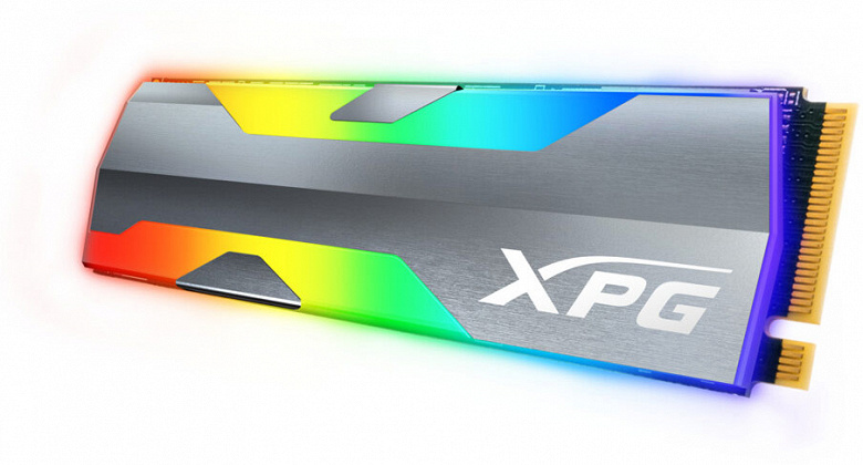 Твердотельный накопитель XPG Spectrix S20G с интерфейсом PCIe Gen3 x4 украшен полноцветной подсветкой