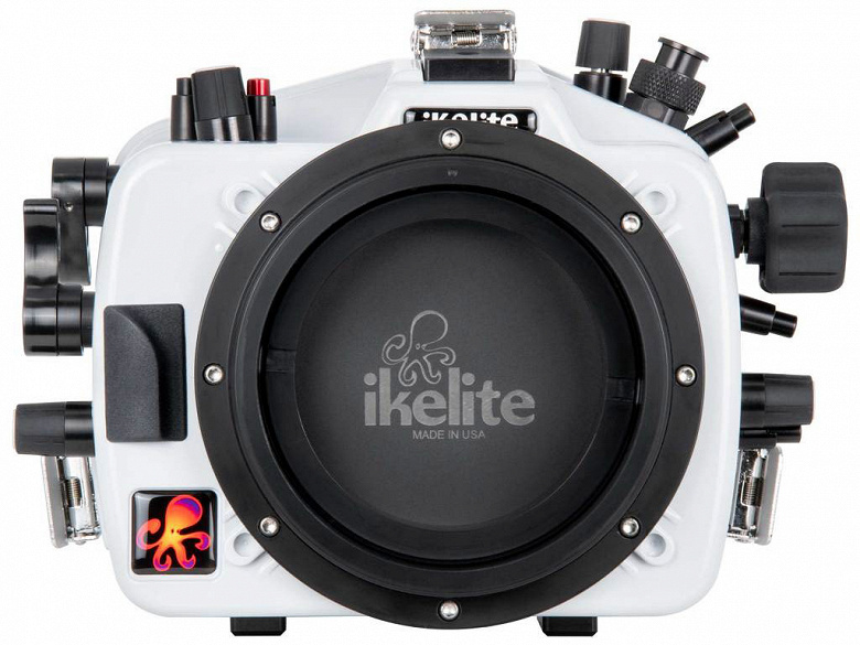У Ikelite готов подводный бокс для камеры Nikon D780