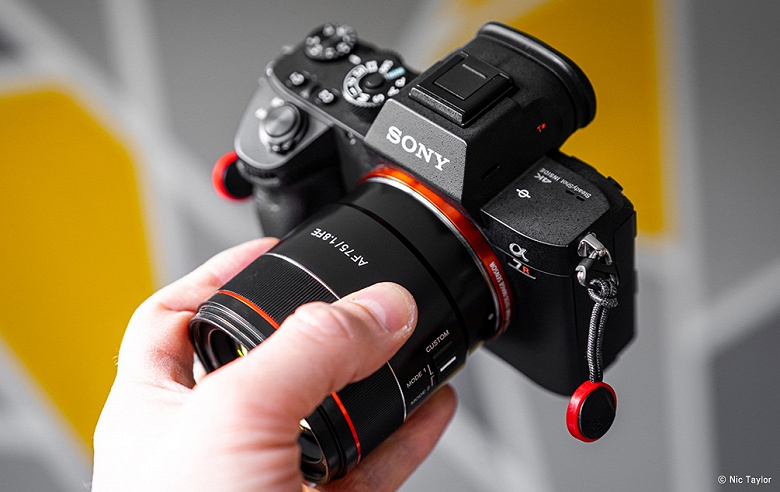 Утечка дает полное представление об объективе Samyang AF 75mm f/1.8 FE, включая MTF