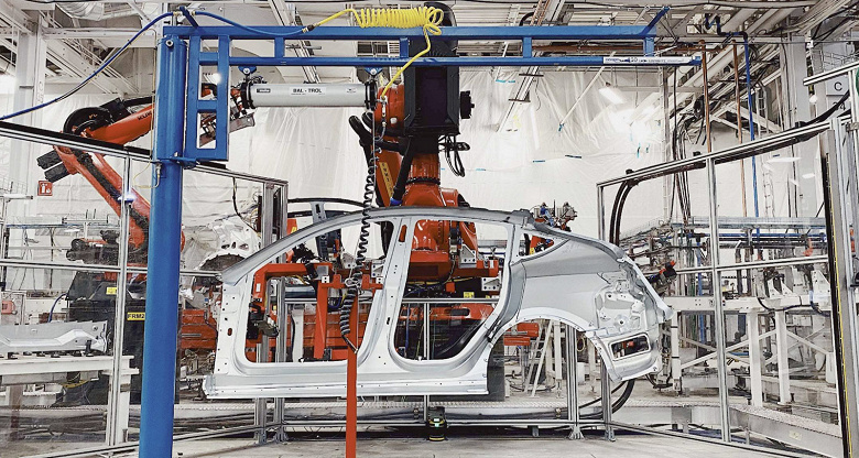 Tesla разрешили полностью возобновить работу фабрики в Калифорнии