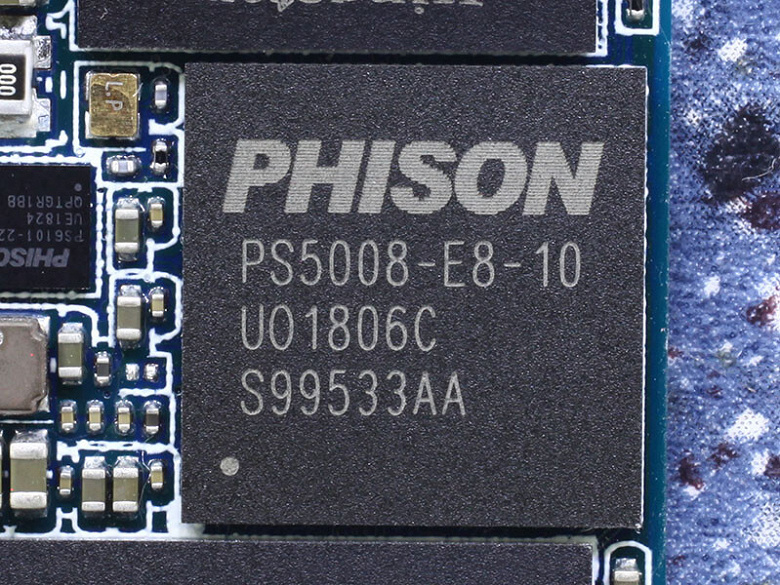 Контроллеры Phison поддерживают флеш-память 3D NAND производства YMTC 