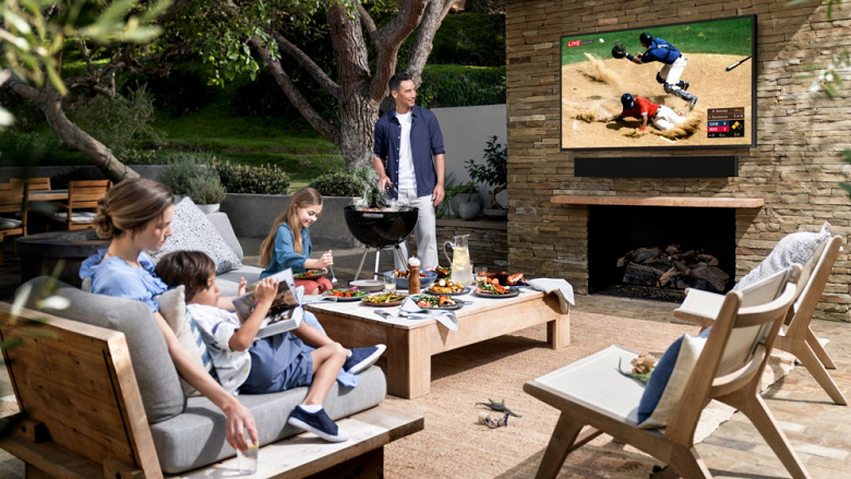 The Terrace — первый телевизор Samsung QLED 4K «для наружного применения»