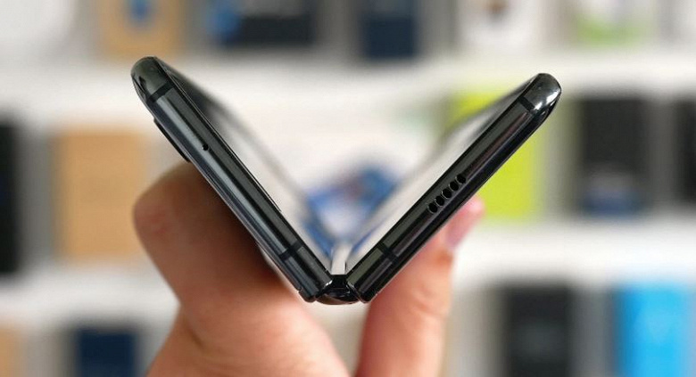 Еще больше Galaxy Z Fold. Samsung готовит еще три недешевых смартфона с гибкими экранами
