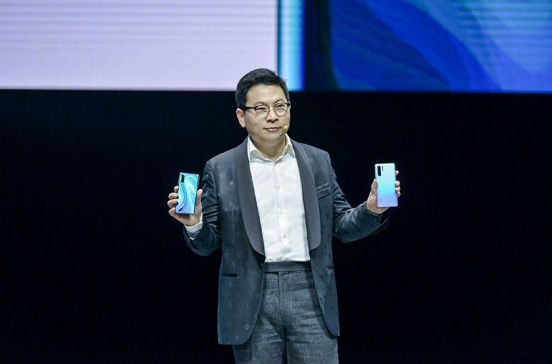 Huawei не выпустит смартфон с HarmonyOS в 2020 году