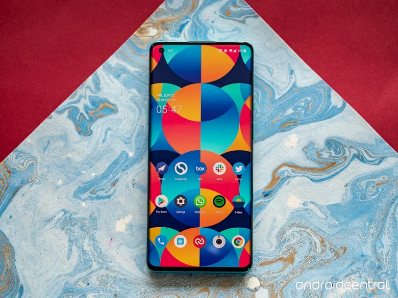 Следующий флагман OnePlus в подробностях: 120 Гц AMOLED и никаких 64 Мп