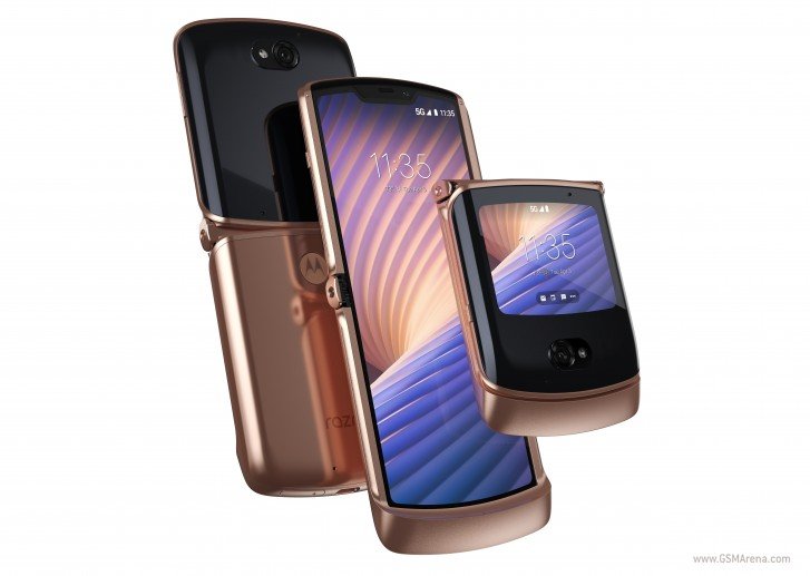 Motorola Razr 5G — всё ещё один из самых стильных смартфонов, но теперь с нормальными характеристиками