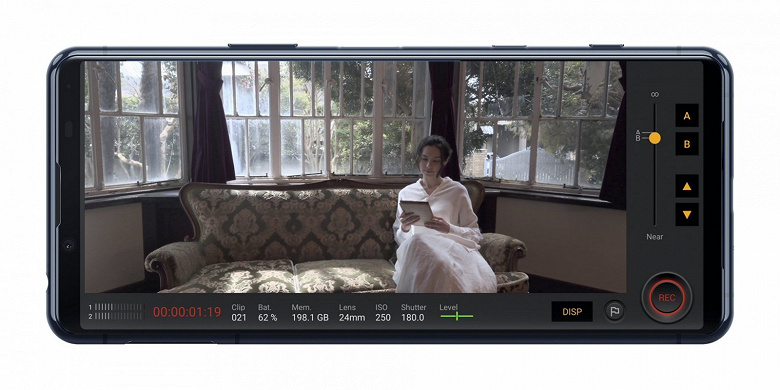 Представлен компактный камерофон Sony Xperia 5 II с IP68 и экраном 120 Гц 