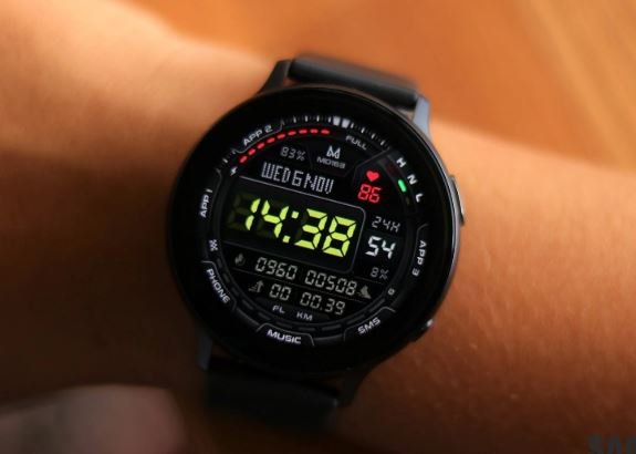 Умные часы Galaxy Watch Active 2 получили функции новейших Galaxy Watch 3
