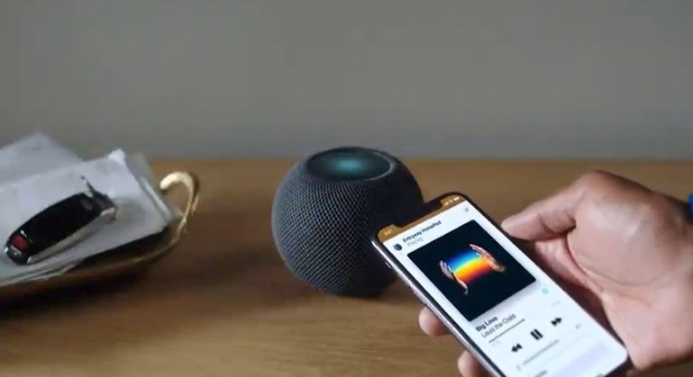Apple представила HomePod mini – умную колонку-интерком