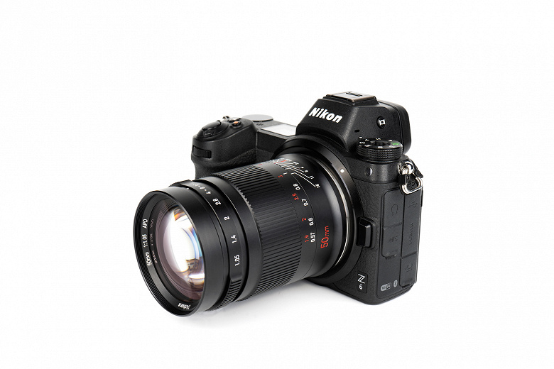Полнокадровый объектив 7Artisans 50mm f/1.05 для беззеркальных камер оценен в 490 долларов