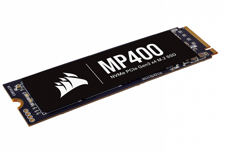 В твердотельных накопителях Сorsair MP400 используется флеш-память 3D QLC NAND