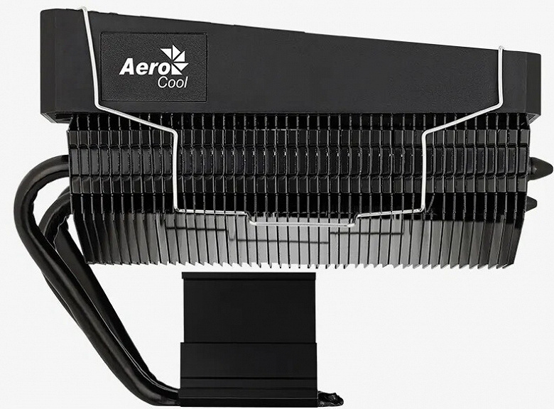 Радиатор и вентилятор в процессорной системе охлаждения AeroCool Cylon 3H располагаются горизонтально