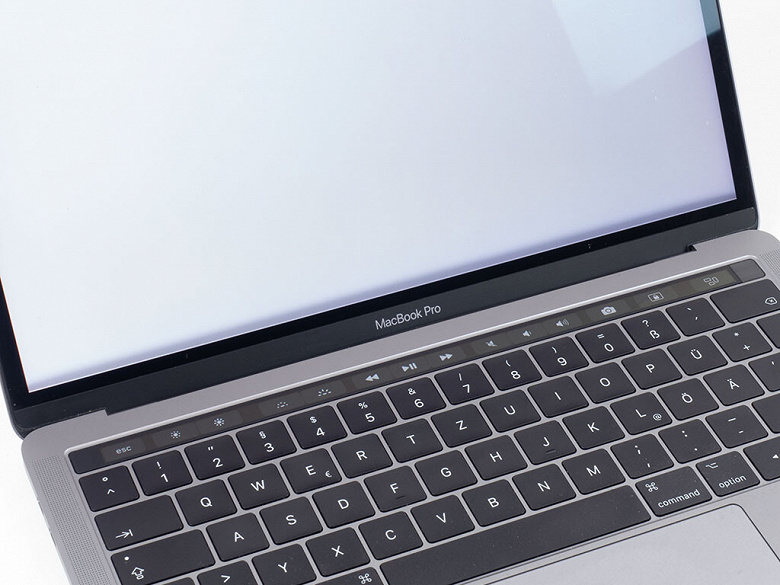 Ноутбук Apple MacBook Pro (2017) тоже страдает от известного дефекта дисплея Retina