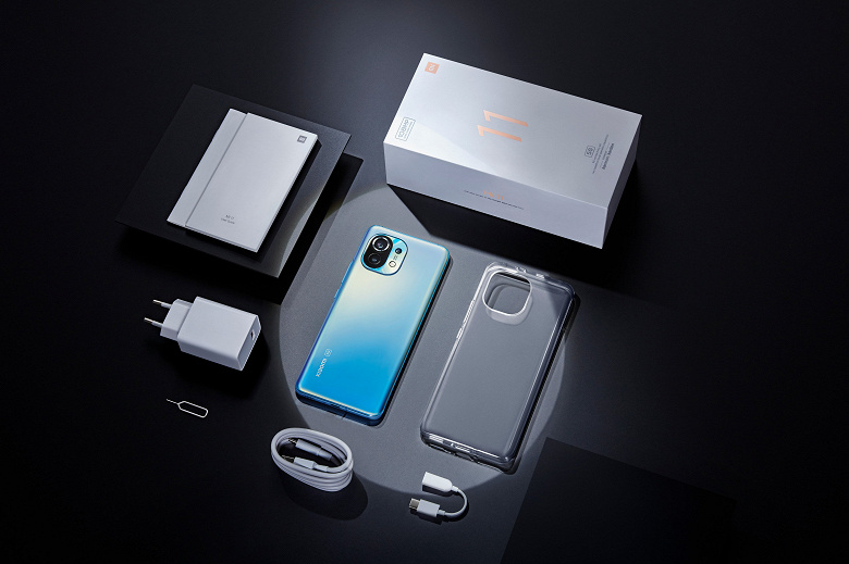 Xiaomi представила богатый комплект поставки европейского Xiaomi Mi 11
