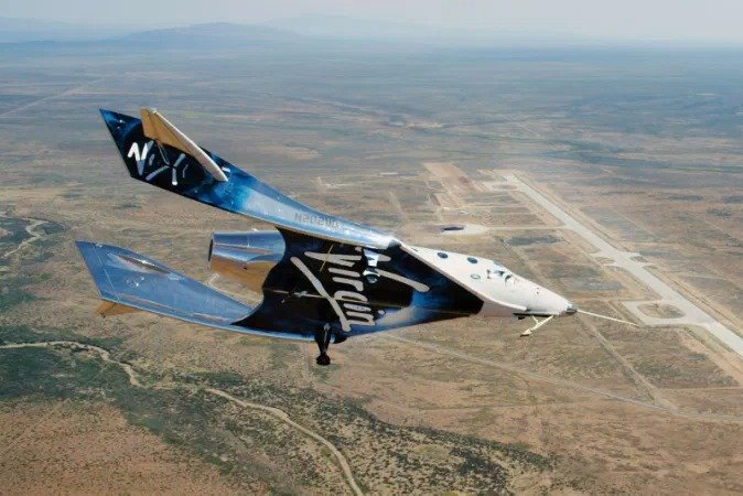 Virgin Galactic переносит начало туристических полётов в космос на будущий год 