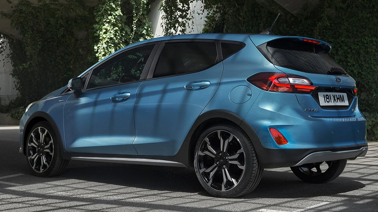 Ford Fiesta 2022 готов к старту продаж — цены и комплектации, от механики до гибридов