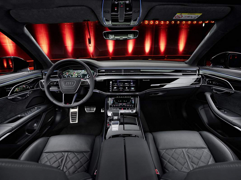 Introduced new Audi A8 with state-of-the-art technology and acceleration from 0 to 100 km / h in 3.8 seconds