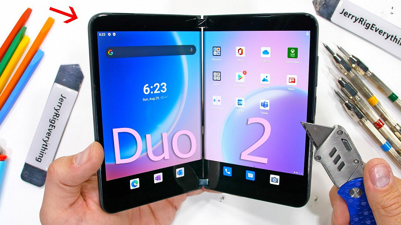 Один из самых необычных смартфонов на рынке подвергли испытаниям на прочность. Microsoft Surface Duo 2 выдержал их все