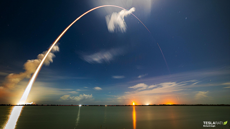 Всего за 15 часов SpaceX совершила два успешных орбитальных запуск и две посадки: завтра будут установлены новые рекорды