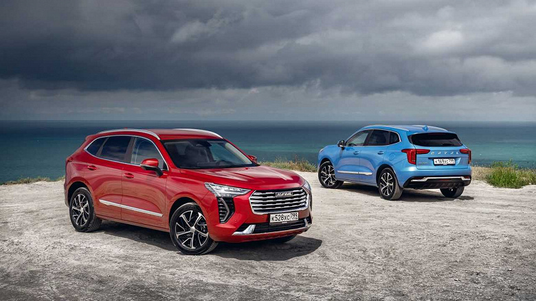 Китайские машины уже продаются в России лучше, чем Nissan, Renault и Volkswagen. Chery Tiggo 4 и Tiggo 7 Pro сражаются за титул самого продаваемого китайского автомобиля 2021
